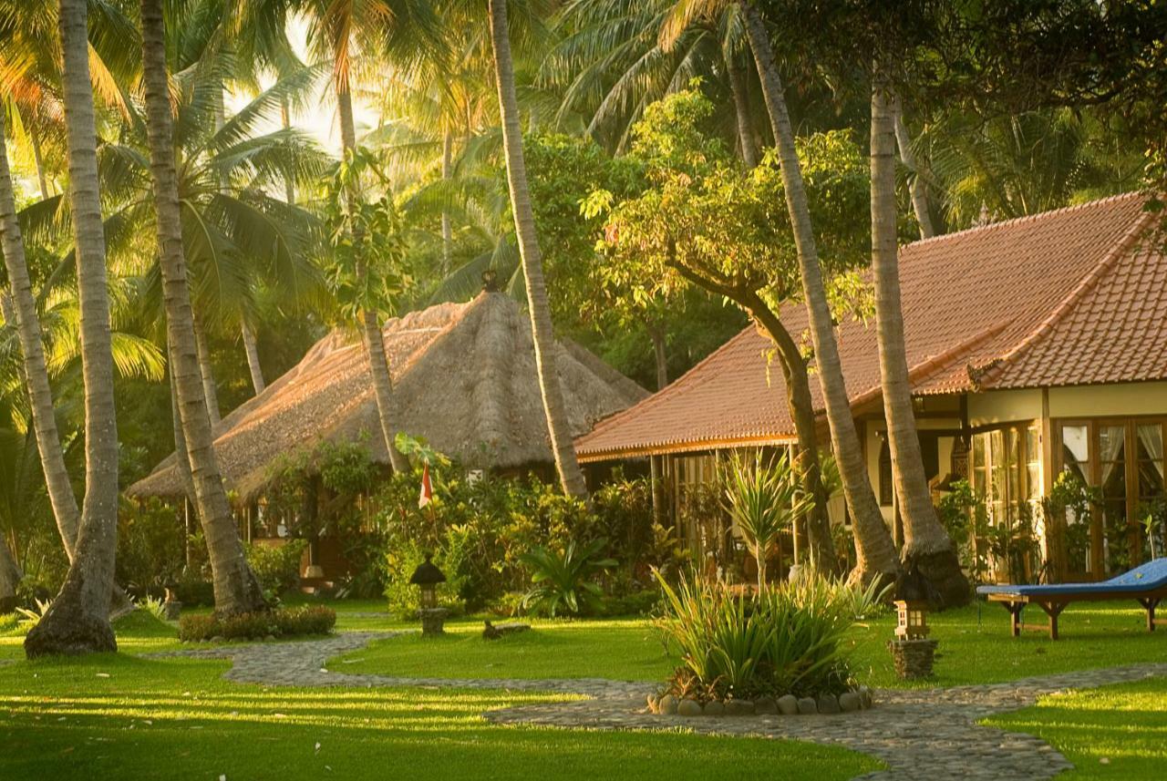 Gaia-Oasis Beach Resort Tejakula Exterior photo